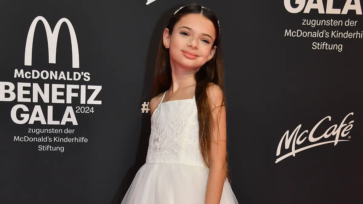 Sophia Cordalis / 19. McDonaldÂ s Benefiz Gala zugunsten der McDonaldÂ s Kinderhilfe Stiftung / Eisbach Studios / München / 26. Oktober 2024 *** Sophia Cordalis 19 McDonalds Benefit Gala in favor of the McDonalds Childrens Aid Foundation Eisbach Studios Munich 26 October 2024