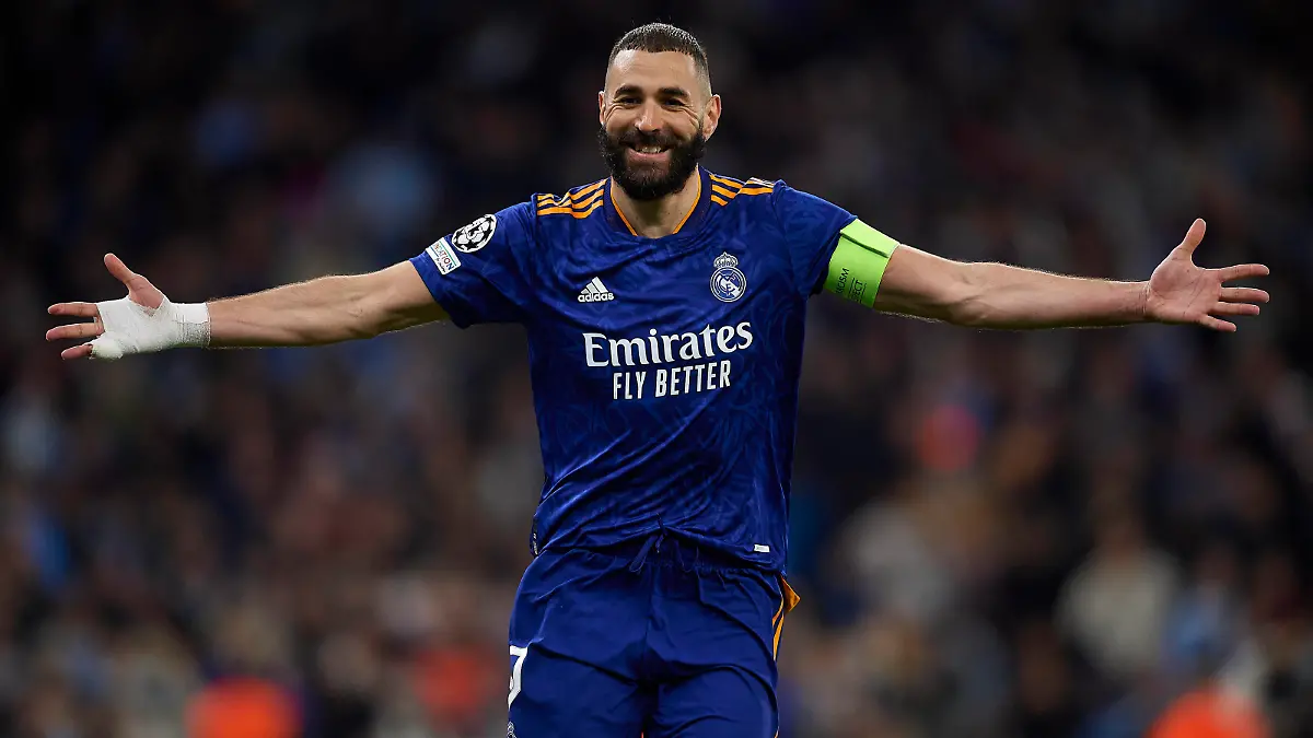 Manchester City v Real Madrid Semi Final Leg One - UEFA Champions League Karim Benzema of Real Madrid celebrates after scoring his sides second goal during the UEFA Champions League Semi Final Leg One match between Manchester City and Real Madrid at City of Manchester Stadium on April 26, 2022 in Manchester, United Kingdom. Manchester England United Kingdom PUBLICATIONxNOTxINxFRA Copyright: xJosexBretonx originalFilename:breton-manchest220426_npJ3K.jpg