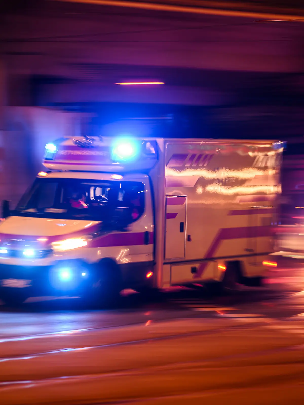 Bild zu: "Mann in Dessau-Roßlau nachts von Auto erfasst und getötet"