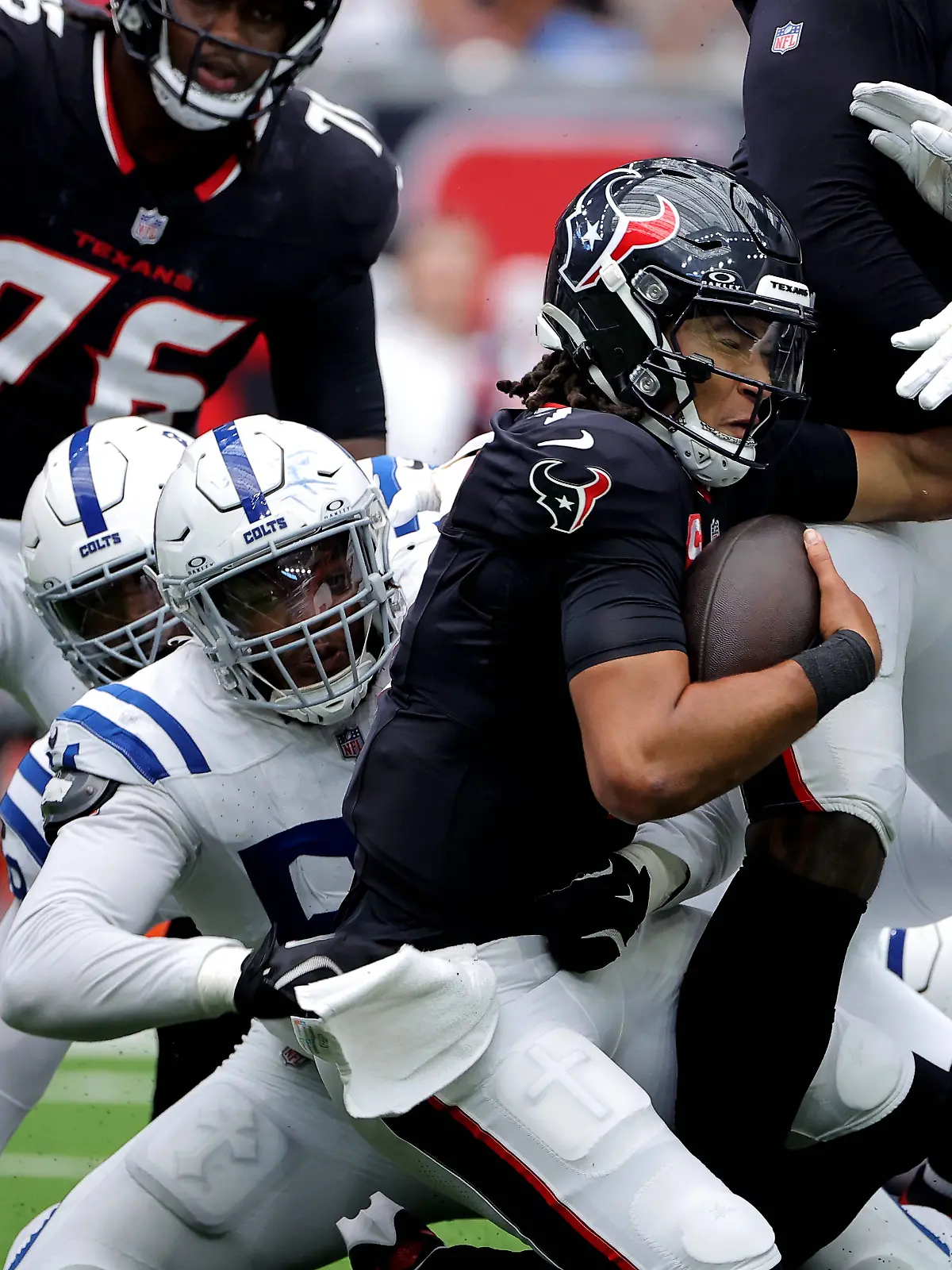 C.J. Stroud tanzt die Indianapolis Colts aus.