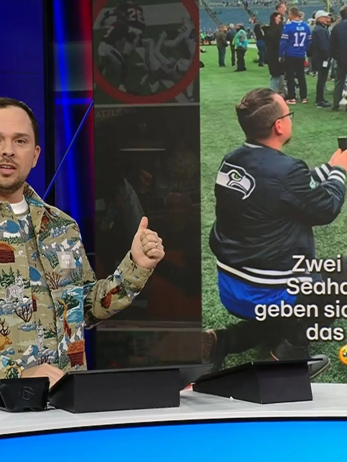 Bild zu: "Ist das süß! - Seahawks-Fans segeln in die Verlobung"
