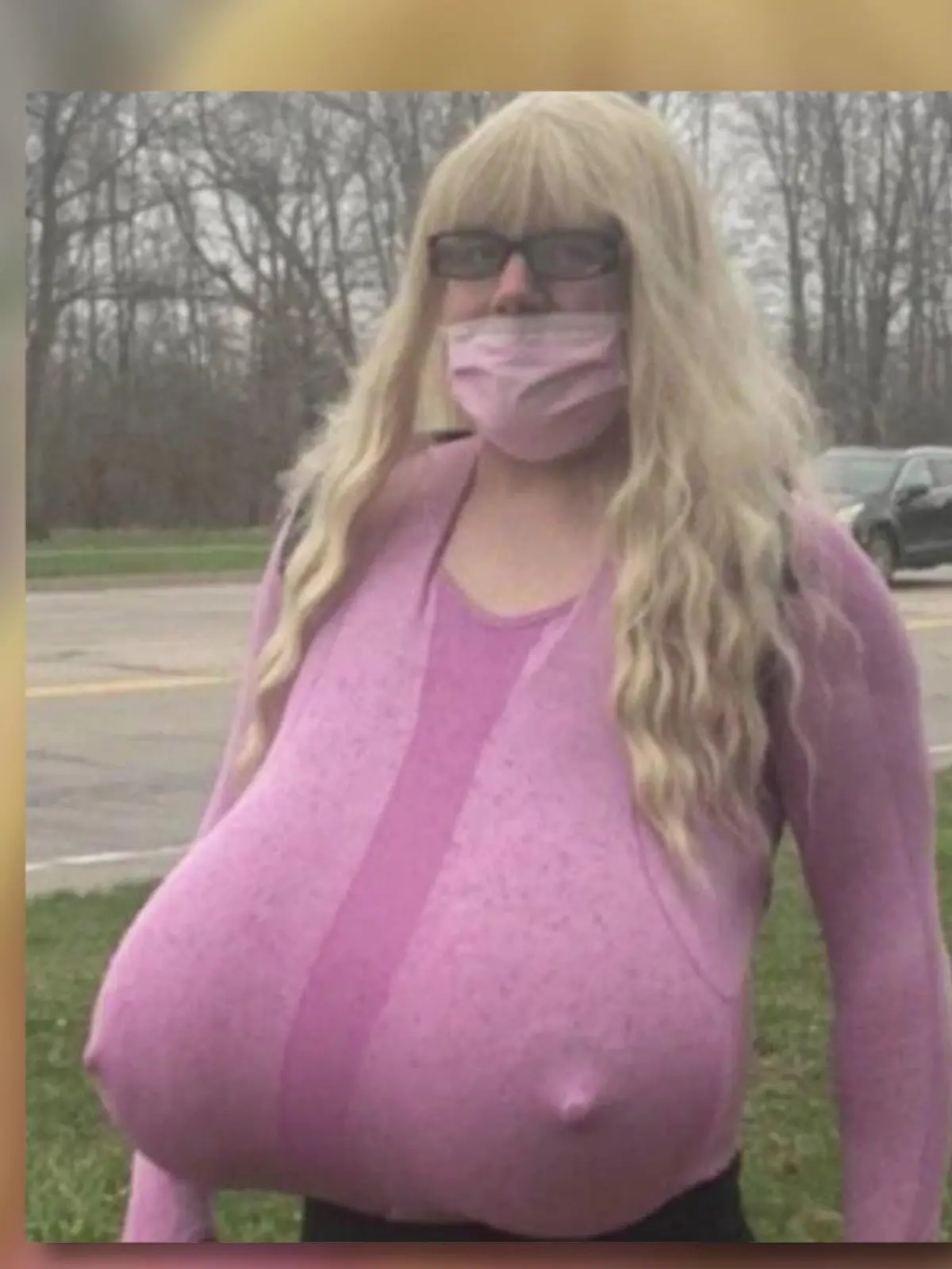 Kayla Lemieux mit XXL-Brüsten.