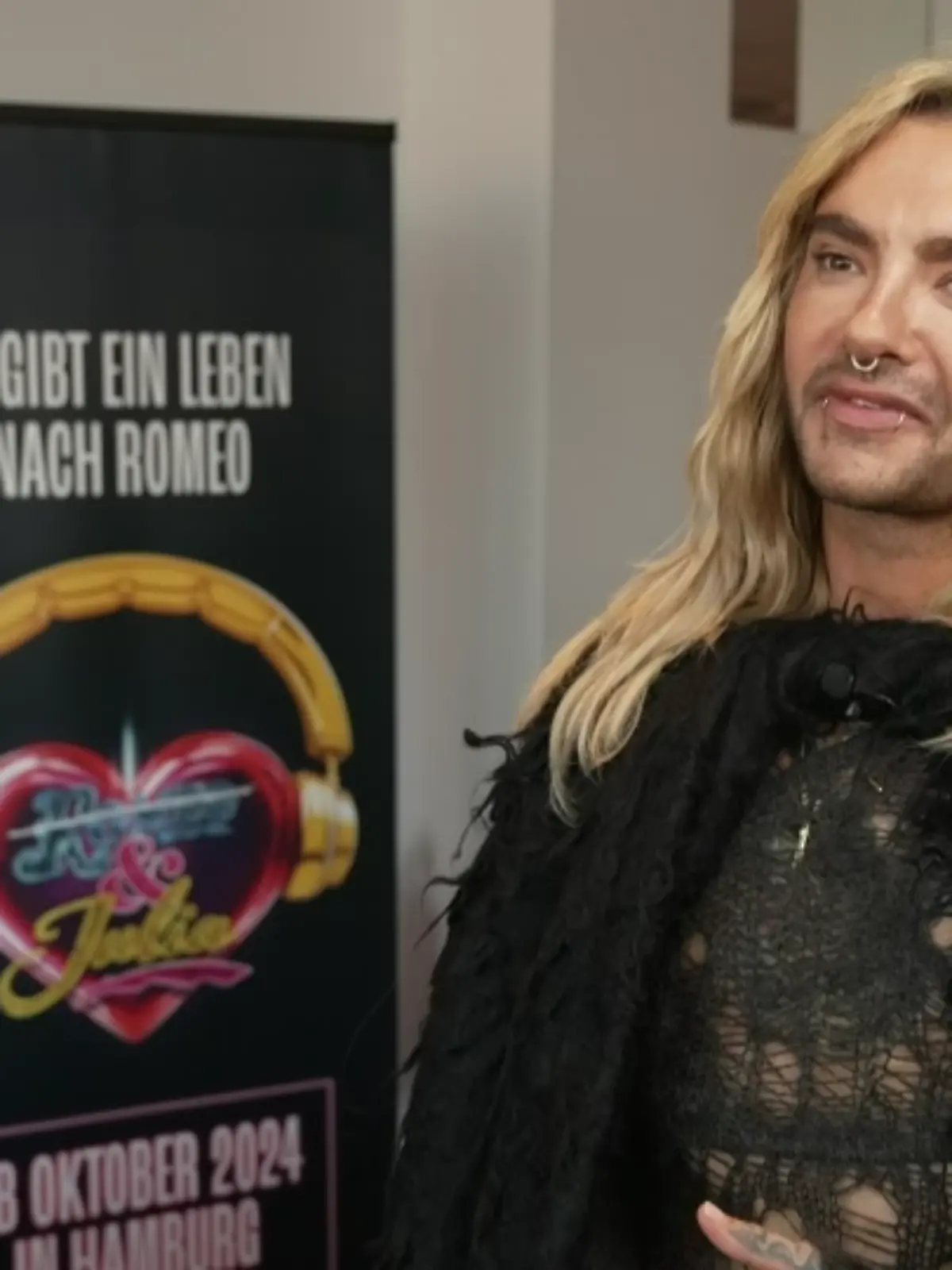 RTL hat Bill Kaulitz beim Musical „& Julia” in Hamburg getroffen
