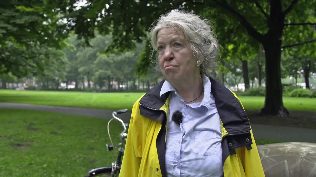 „Man muss irgendwie dem Leben einen Sinn geben”, findet die ehemalige Oberärztin Dr. Gabriele Steinbach. Deshalb hilft sie ehrenamtlich Obdachlosen in Bremen. 