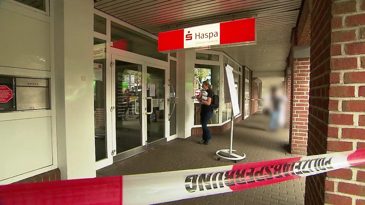Der Einbruch in die Filiale der Hamburger Sparkasse in Norderstedt findet zwischen dem 06. und 08. August 2021 statt.