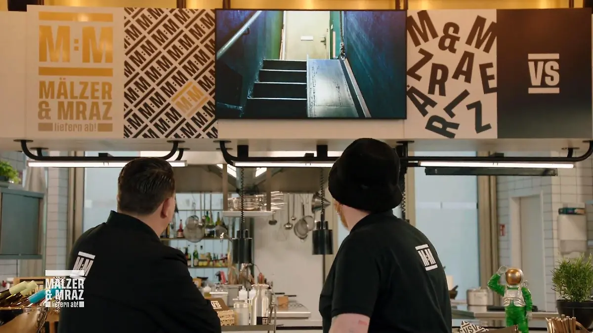 Lukas versteht nur Bahnhof Es geht in den Keller