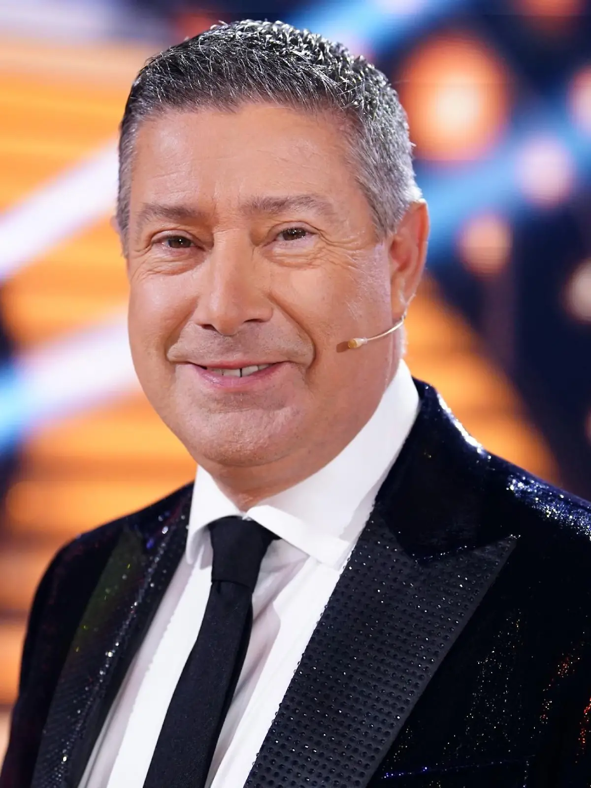 Jurymitglied Joachim Llambi (Foto: "Let's Dance" / 04.03.22)

Die Verwendung des sendungsbezogenen Materials ist nur mit dem Hinweis und Verlinkung auf RTL+ gestattet.