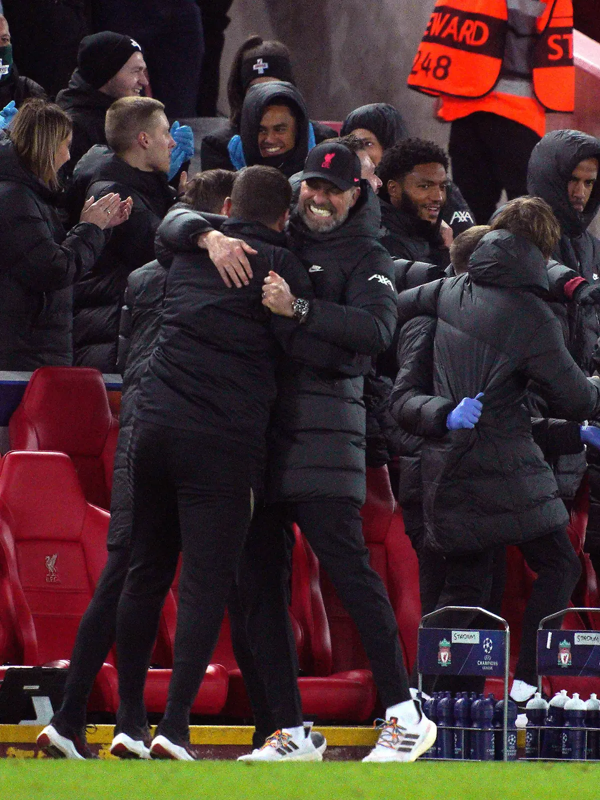 Liverpool v Villarreal - UEFA Champions League - Semi Final - First Leg - Anfield Liverpool manager Jurgen Klopp celebrates their side s second goal of the game during the UEFA Champions League semi final, first leg match at Anfield, Liverpool. Picture date: Wednesday April 27, 2022. Use subject to restrictions. Editorial use only, no commercial use without prior consent from rights holder. PUBLICATIONxNOTxINxUKxIRL Copyright: xPeterxByrnex 66594304 