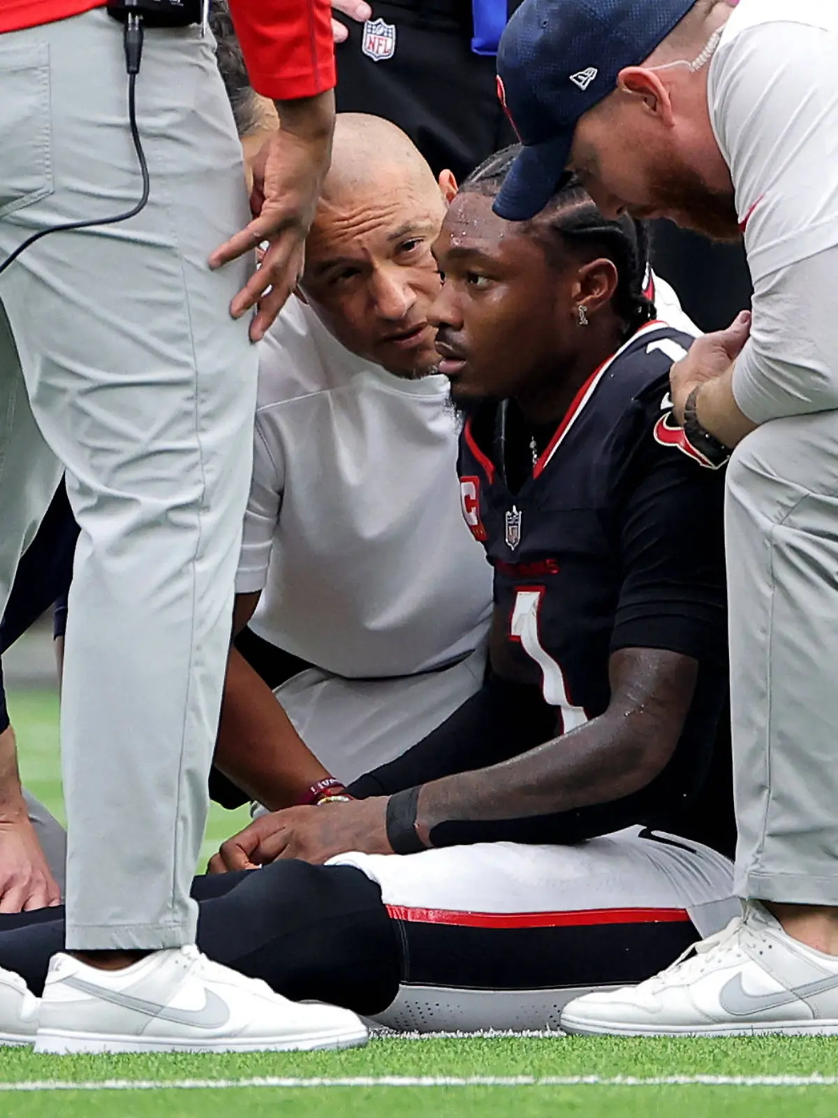 Bild zu: "Bitter! Saisonaus für NFL-Superstar Stefon Diggs"