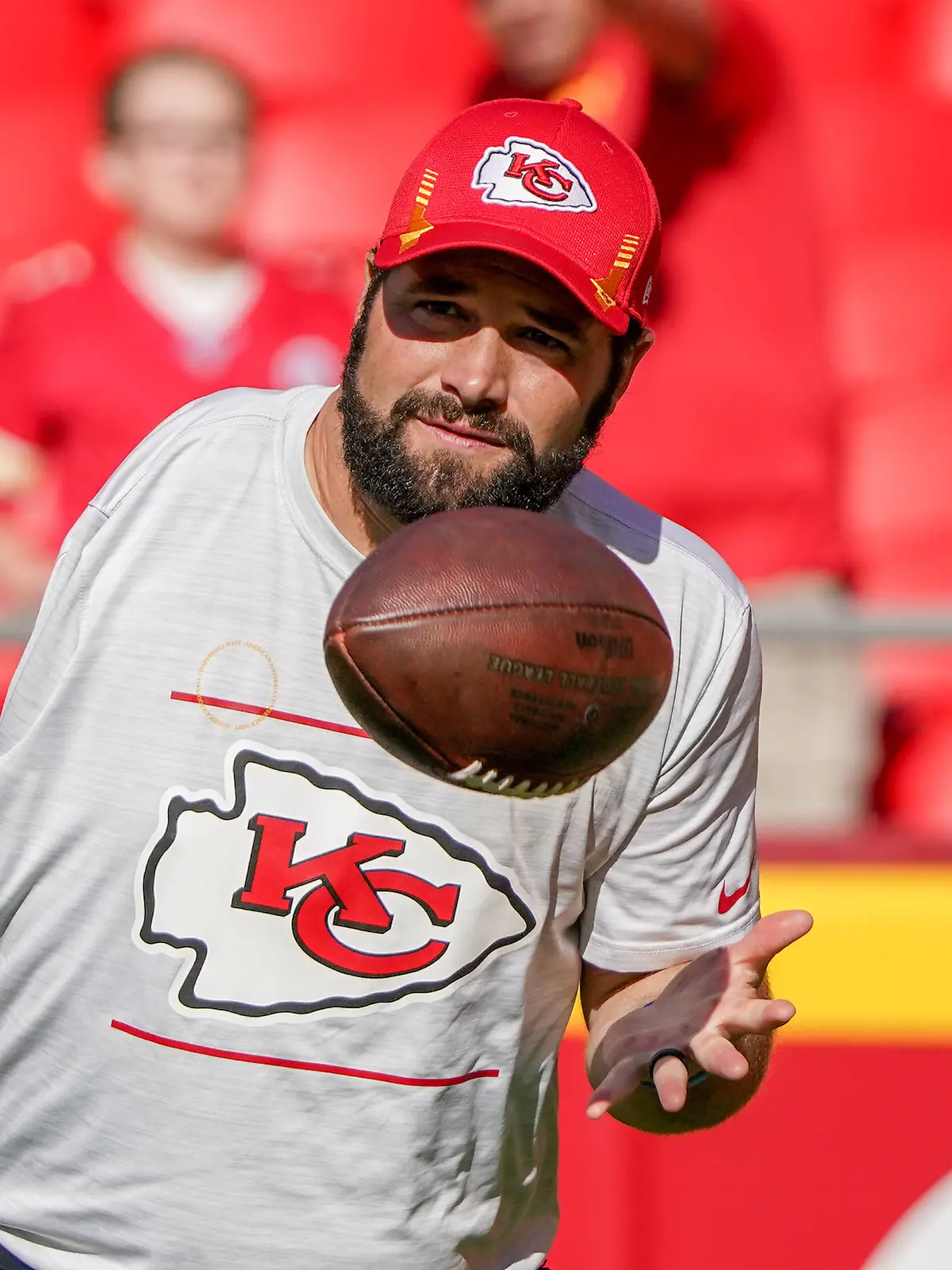 Bild zu: "Wer ist der einarmige Wunder-Trainer der Chiefs? "