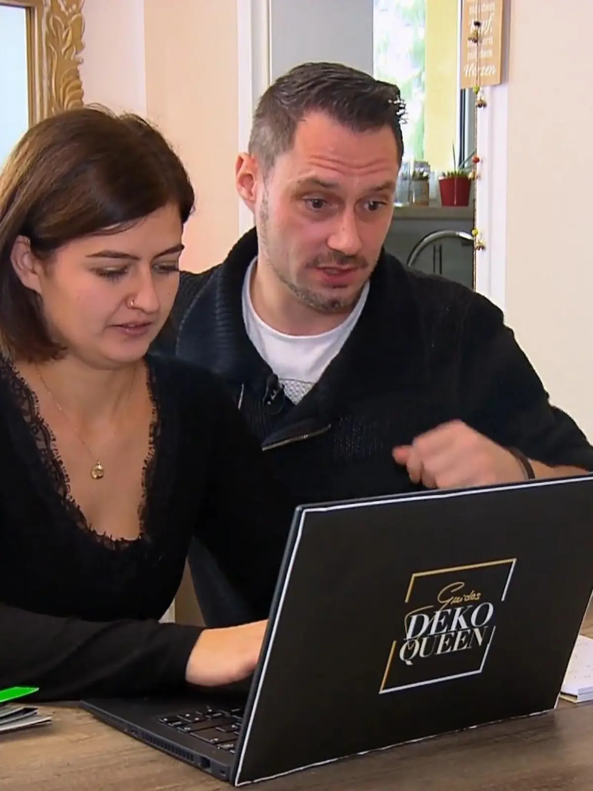 Bild zu: "Die Suche nach der perfekten Tapete"