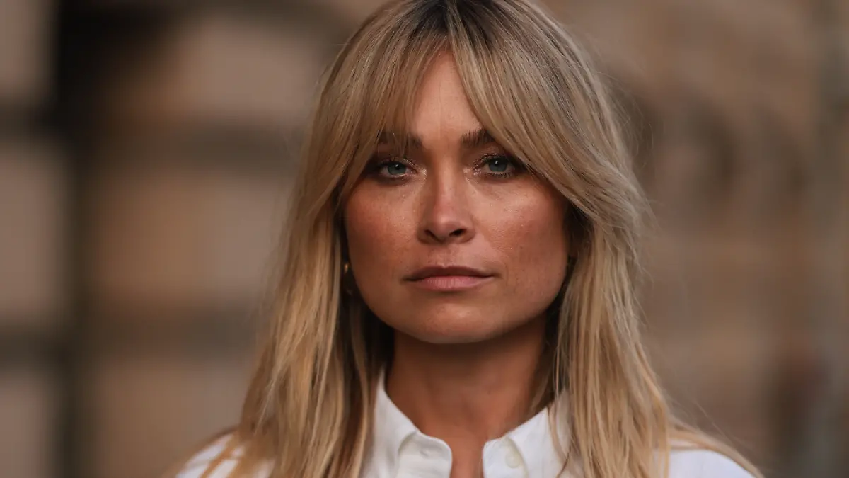 Sieht einfach toll aus! Ex-„Miss Germany” und Influencerin Nadine Berneis trägt Curtain Bangs.