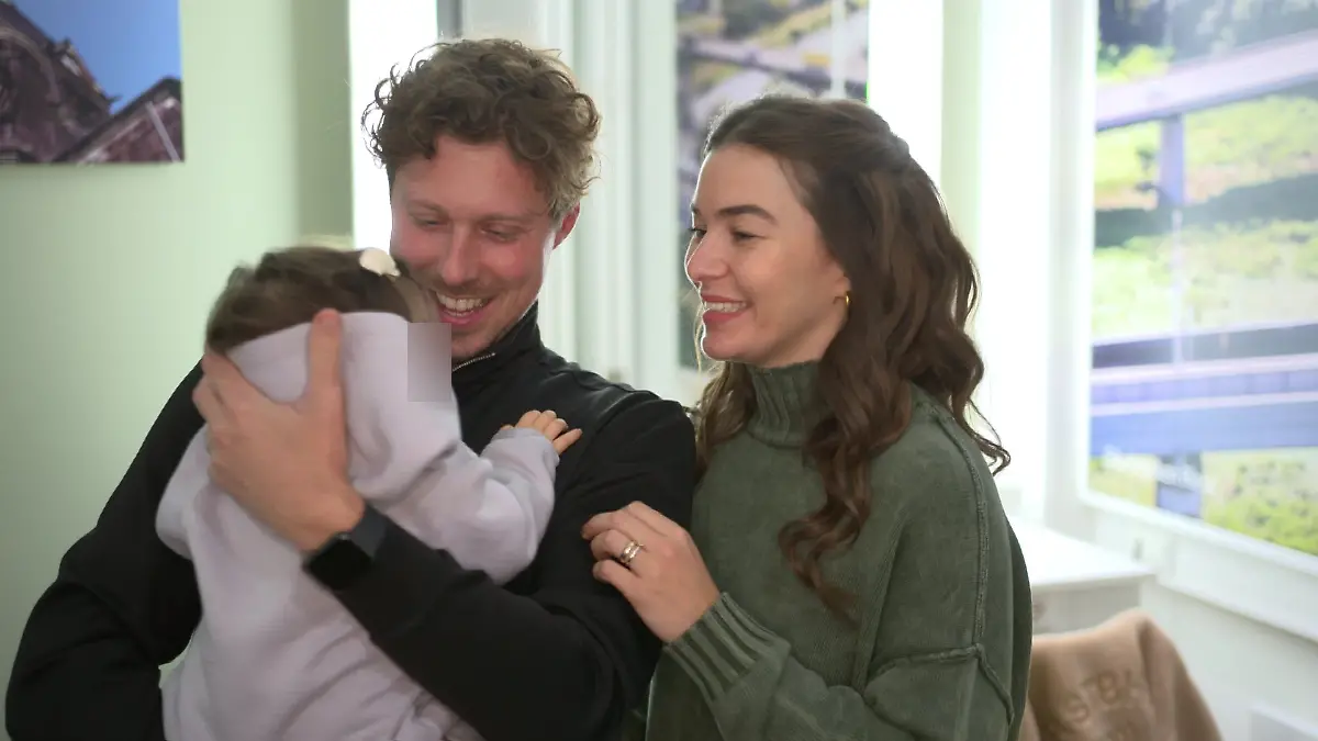 „Let’s Dance”-Stars Valentin und Renata Lusin mit Baby Stella
