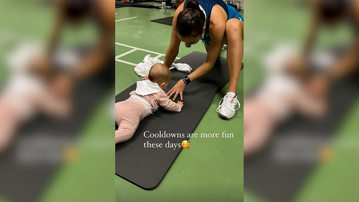 Belinda Bencic mit ihrer Tochter Bella.