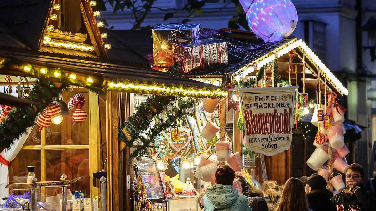 Der Weihnachtsmarkt in Essen-Steele öffnet wieder als einer der ersten in NRW. (Archivfoto)