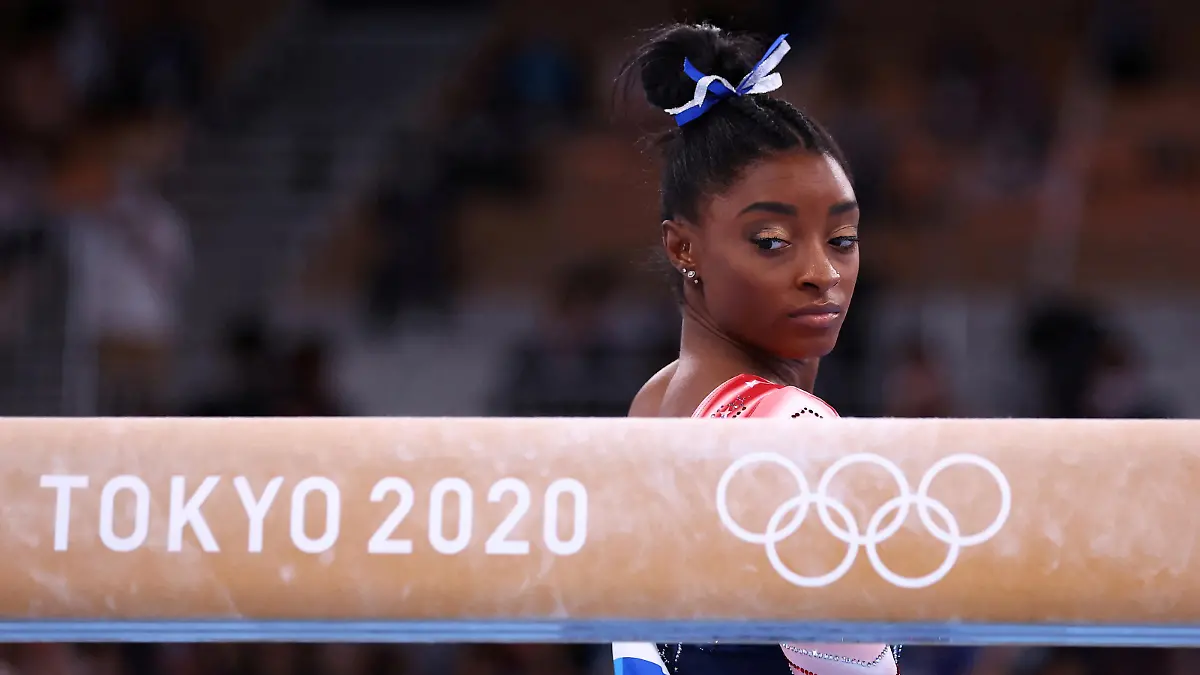 FILE PHOTO: Tokyo 2020 Olympics - Gymnastics - Artistic - Women's Beam - Final - Ariake Gymnastics Centre, Tokyo, Japan - August 3, 2021. Simone Biles of the United States before competing REUTERS/Mike Blake/File Photo