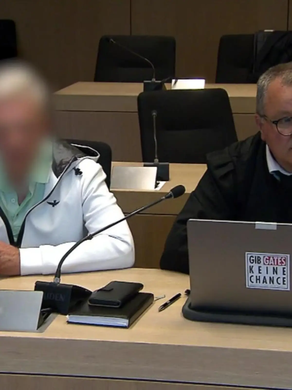 Bild zu: "Urteil nach „Schein-Impfungen“"