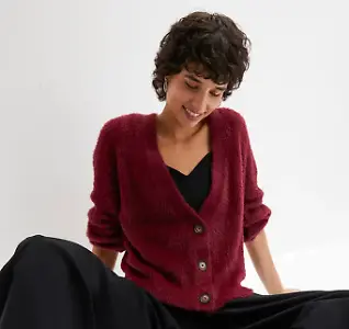 Flauschiger Cardigan in Weinrot