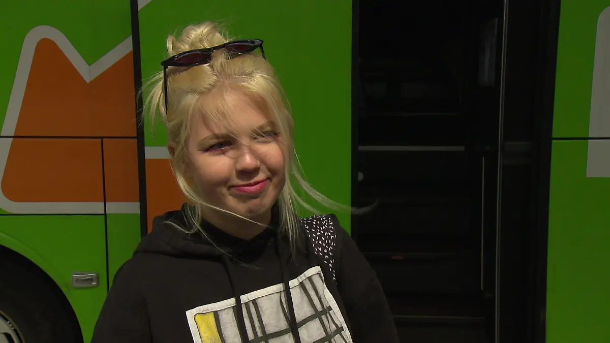 Alicia Zell reist mit dem Flixbus von Berlin in ihre Heimatstadt Kiew.