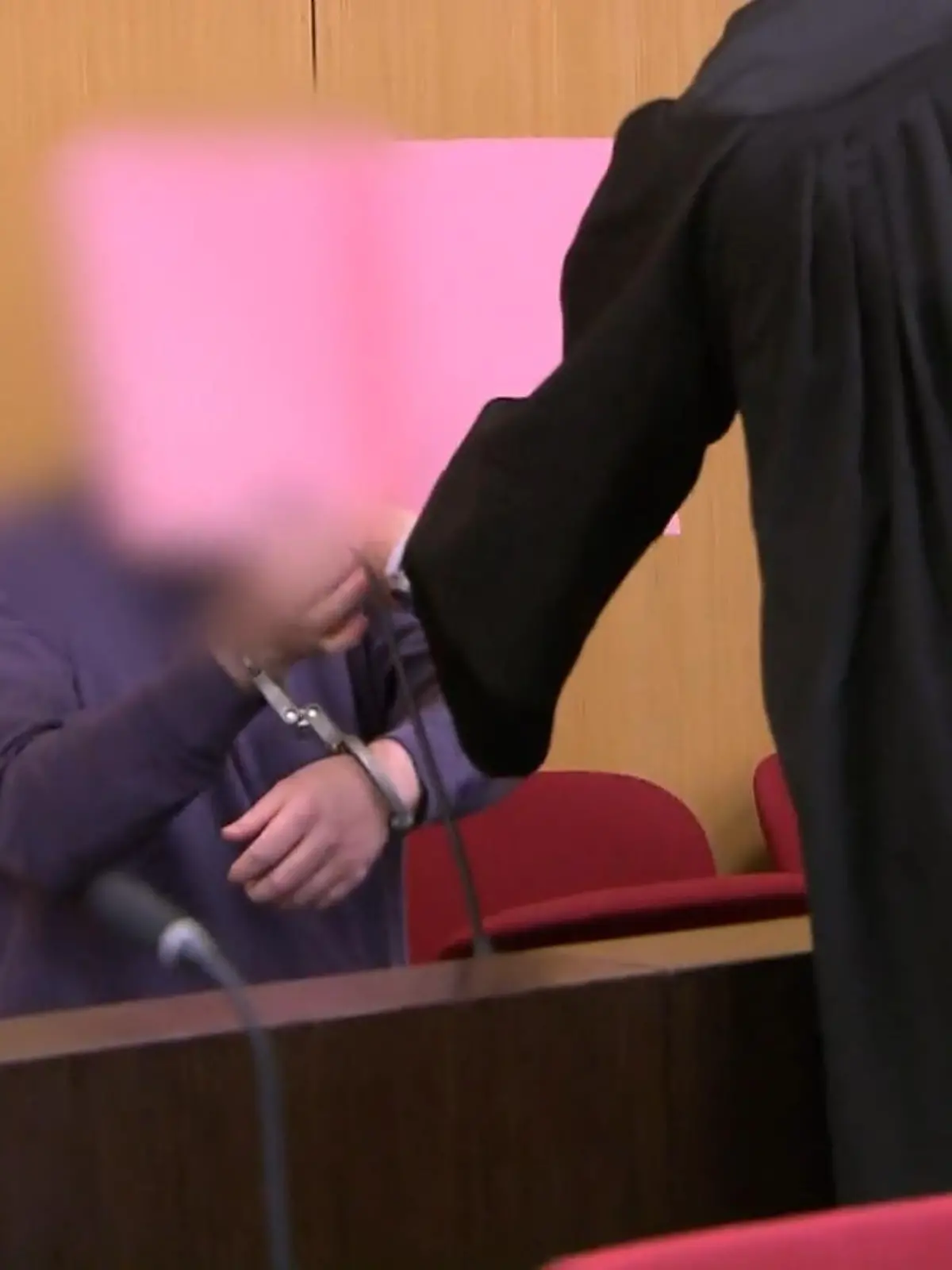 Bild zu: "Schülerin in Hotel vergewaltigt"