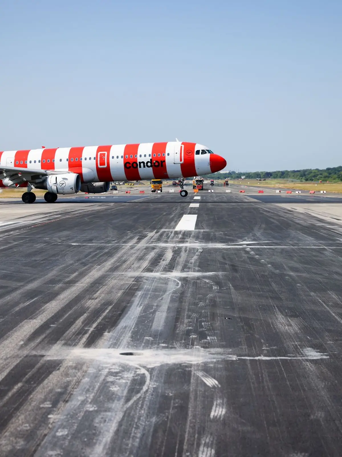 Bild zu: "Ferienflieger Condor nimmt neue Ziele ins Visier"