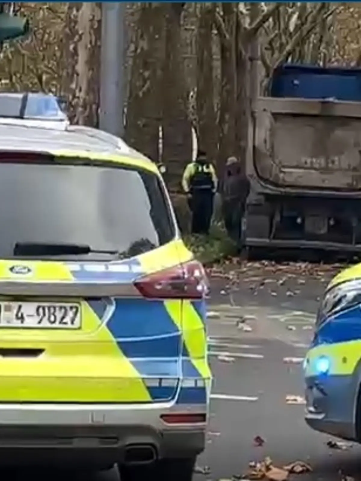 Bild zu: "LKW erfasst Kind (5) auf Fahrrad – Vater muss Unfall mitansehen"
