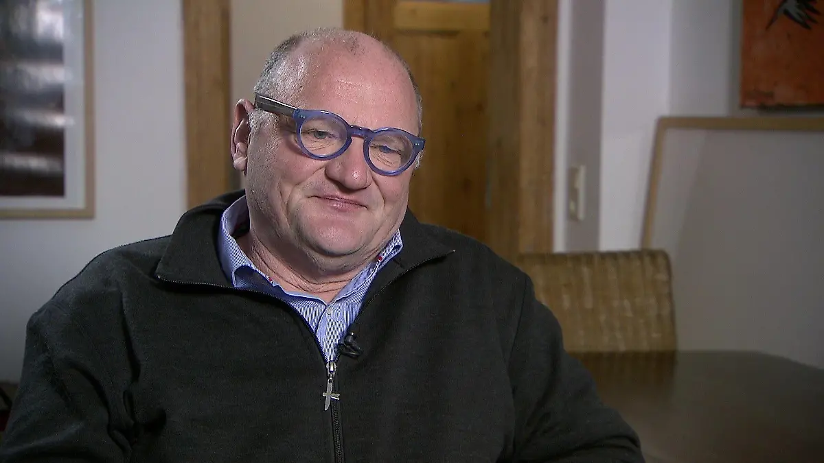 Eric Langer im RTL-Interview. Der Anwalt verlor beim Amoklauf in Erfurt seine Lebensgefährtin.