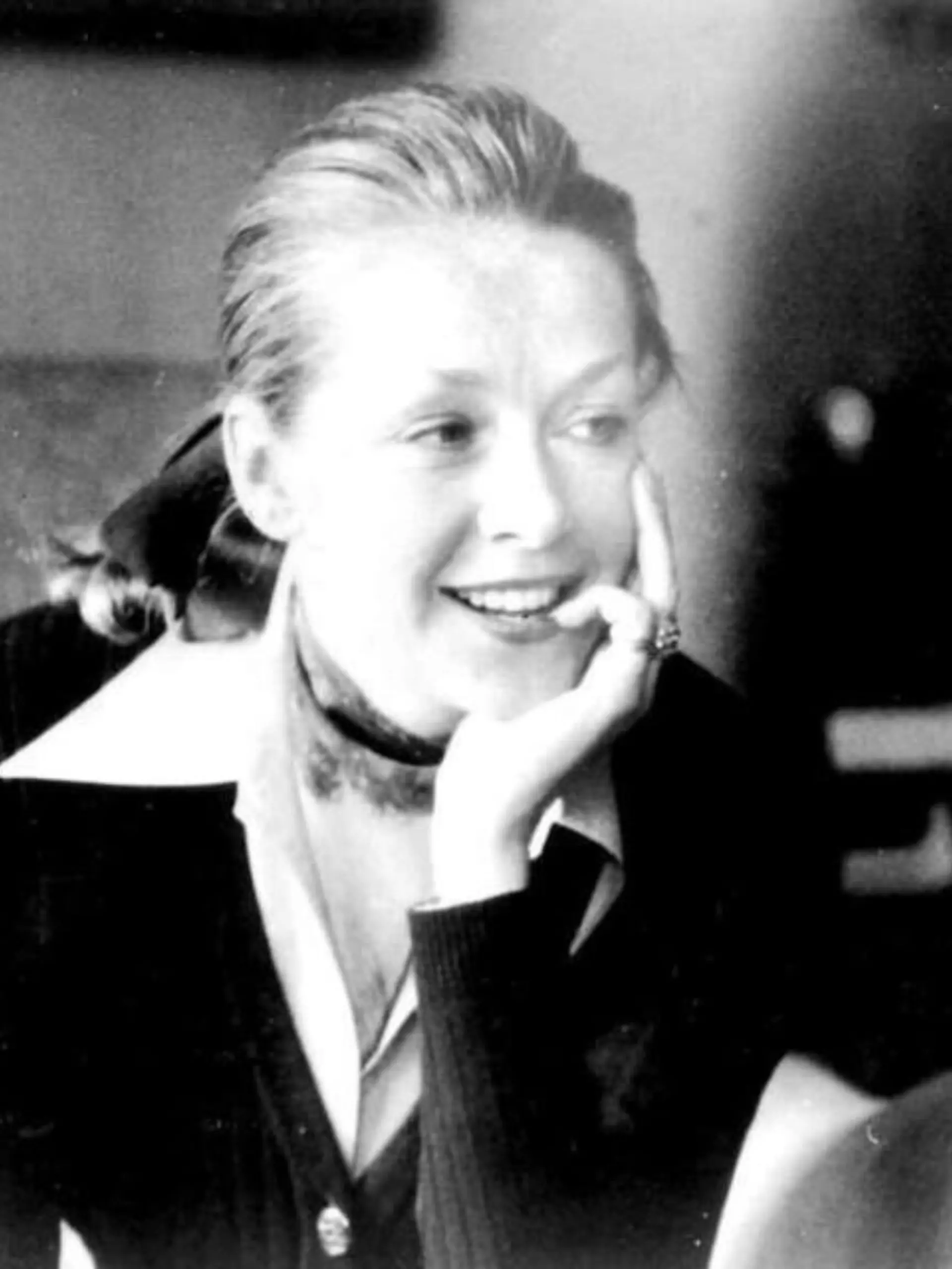 Bild zu: "Lady de Rothschild starb vor 44 Jahren im Schnee – wird das Rätsel um ihren Tod endlich gelöst?"