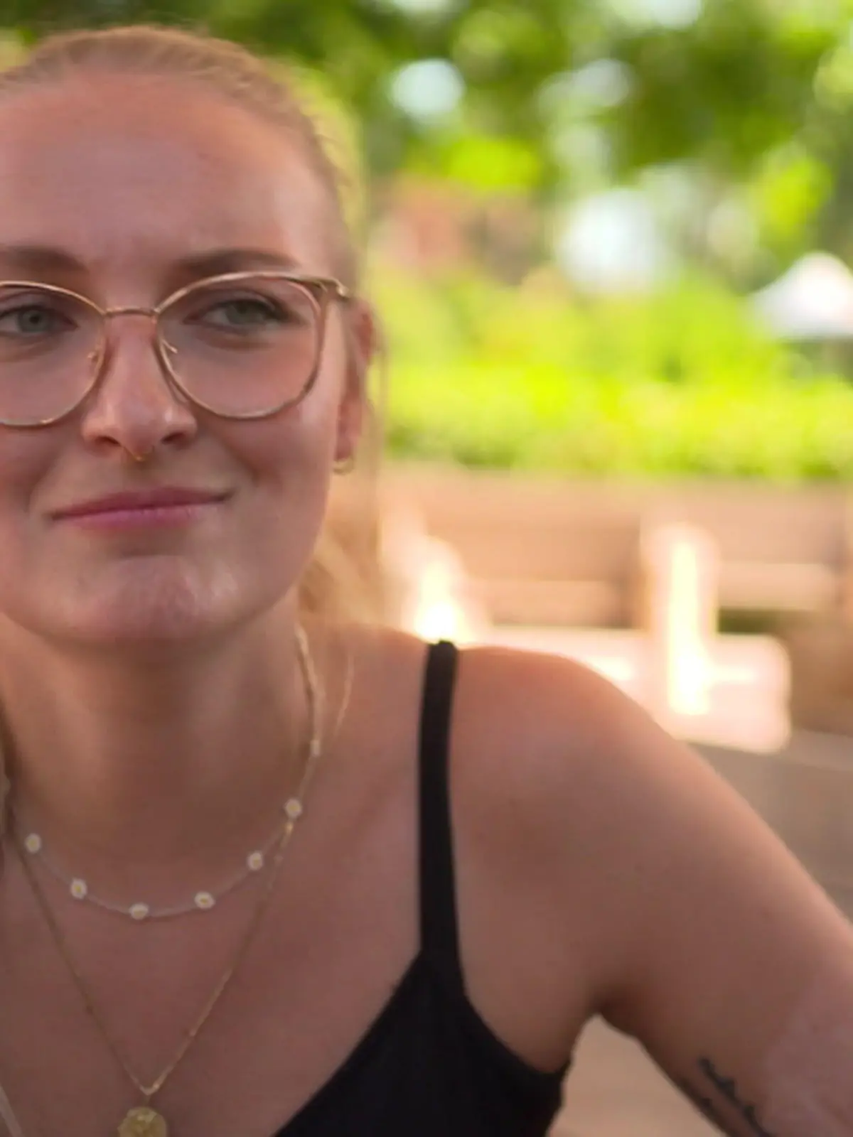 Bild zu: "Brand-Überlebende Annika (28) zurück im Leben! "