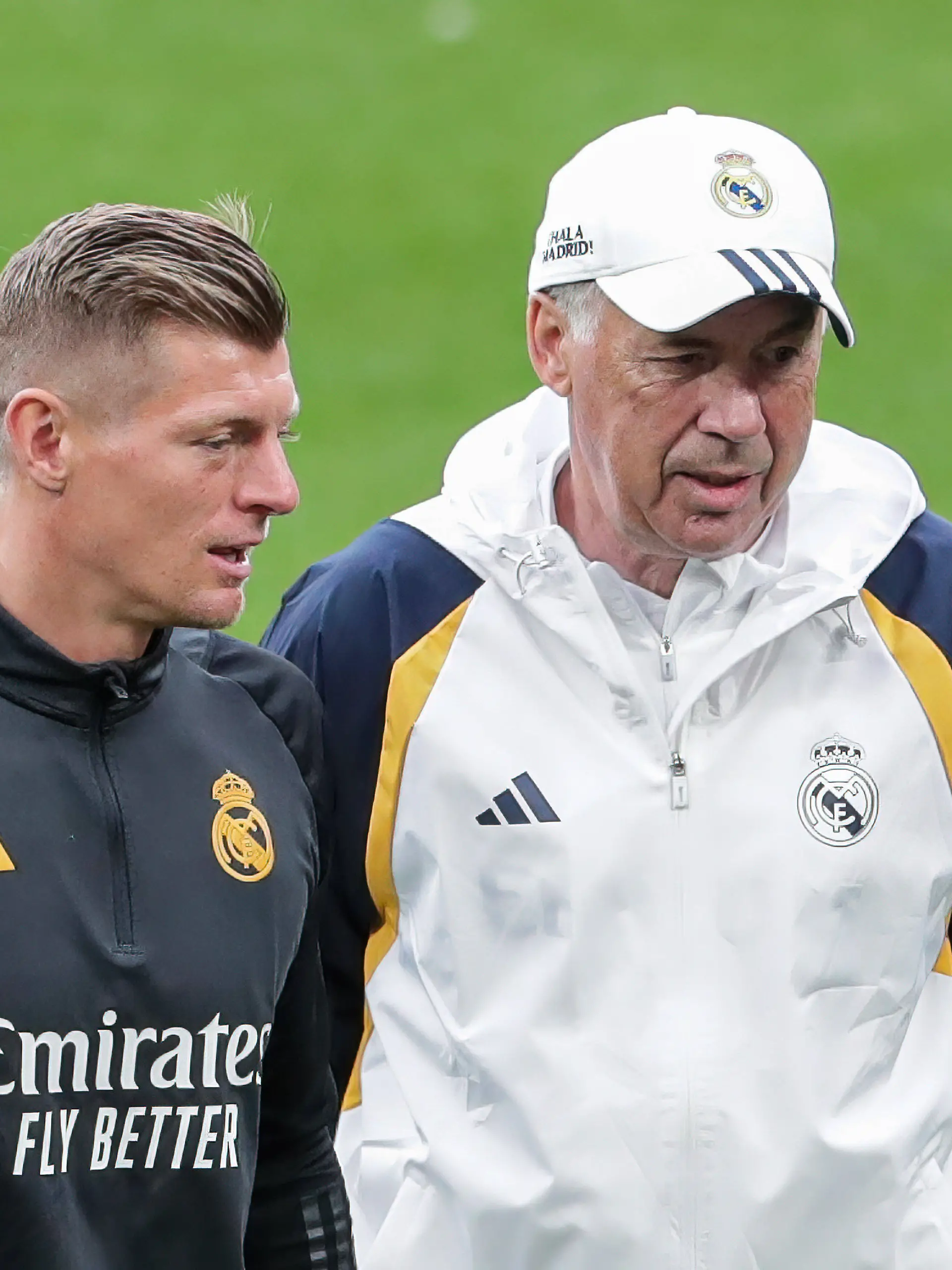 Bild zu: "Toni Kroos „extrem bedrückt” über Flut in seiner Wahlheimat"