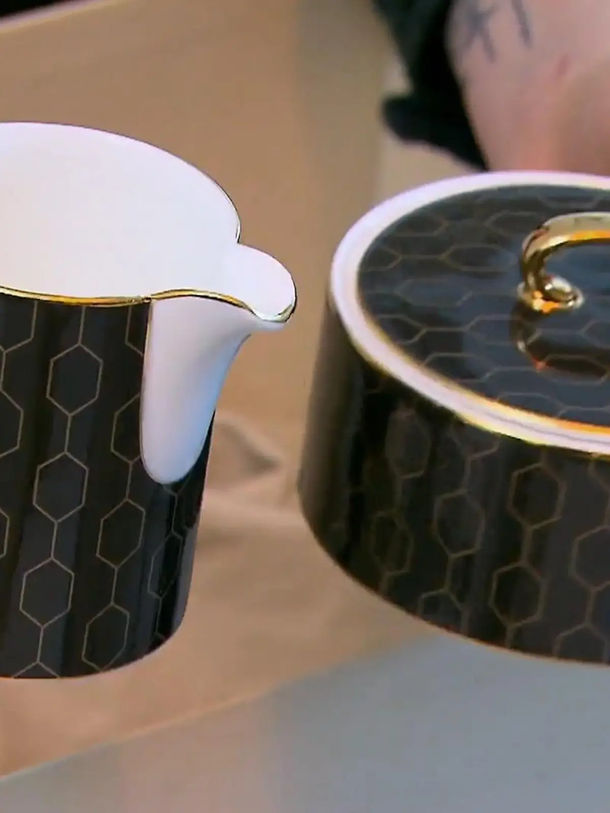 Bild zu: "Gefällt Saskia der Eyecatcher?"