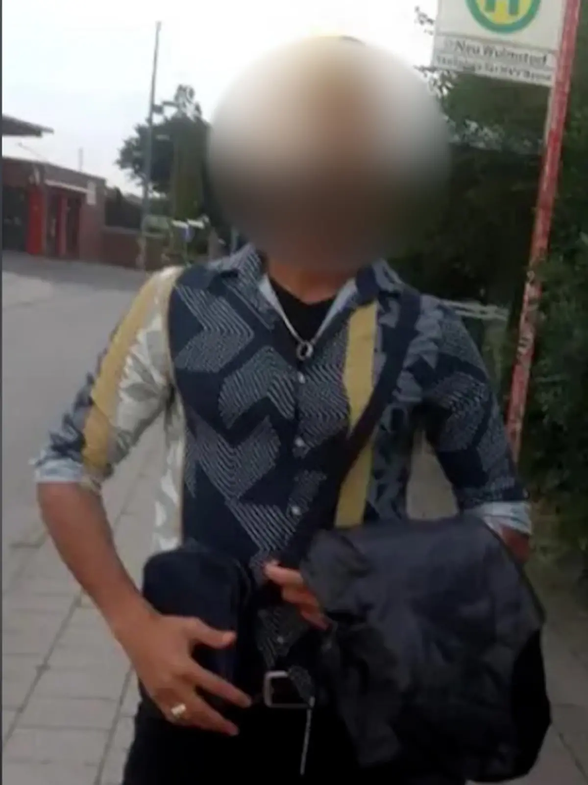 Mit diesem Foto startete die Polizei Hamburg eine Öffentlichkeitsfahndung.