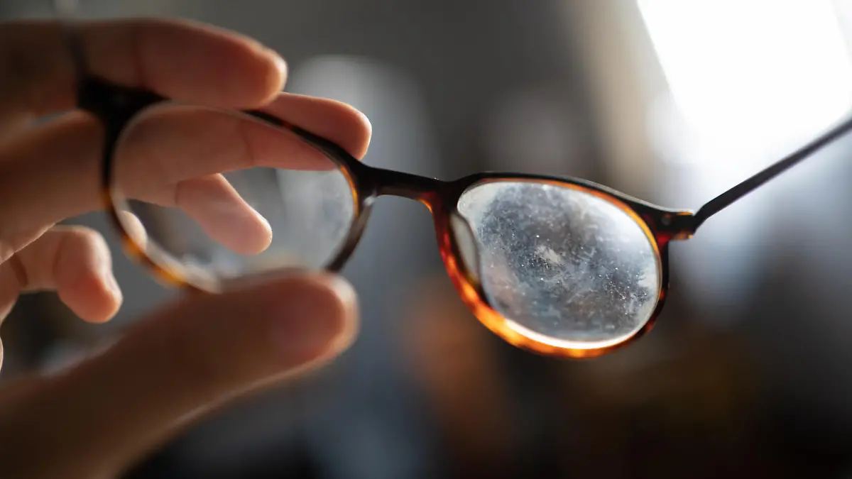 Schmutzige Brille