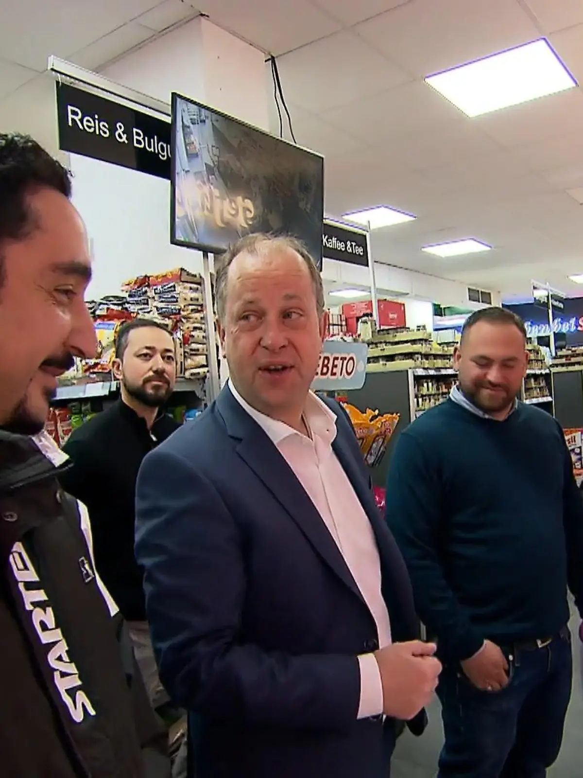 Bild zu: "Wahlkampf im türkischen Supermarkt"