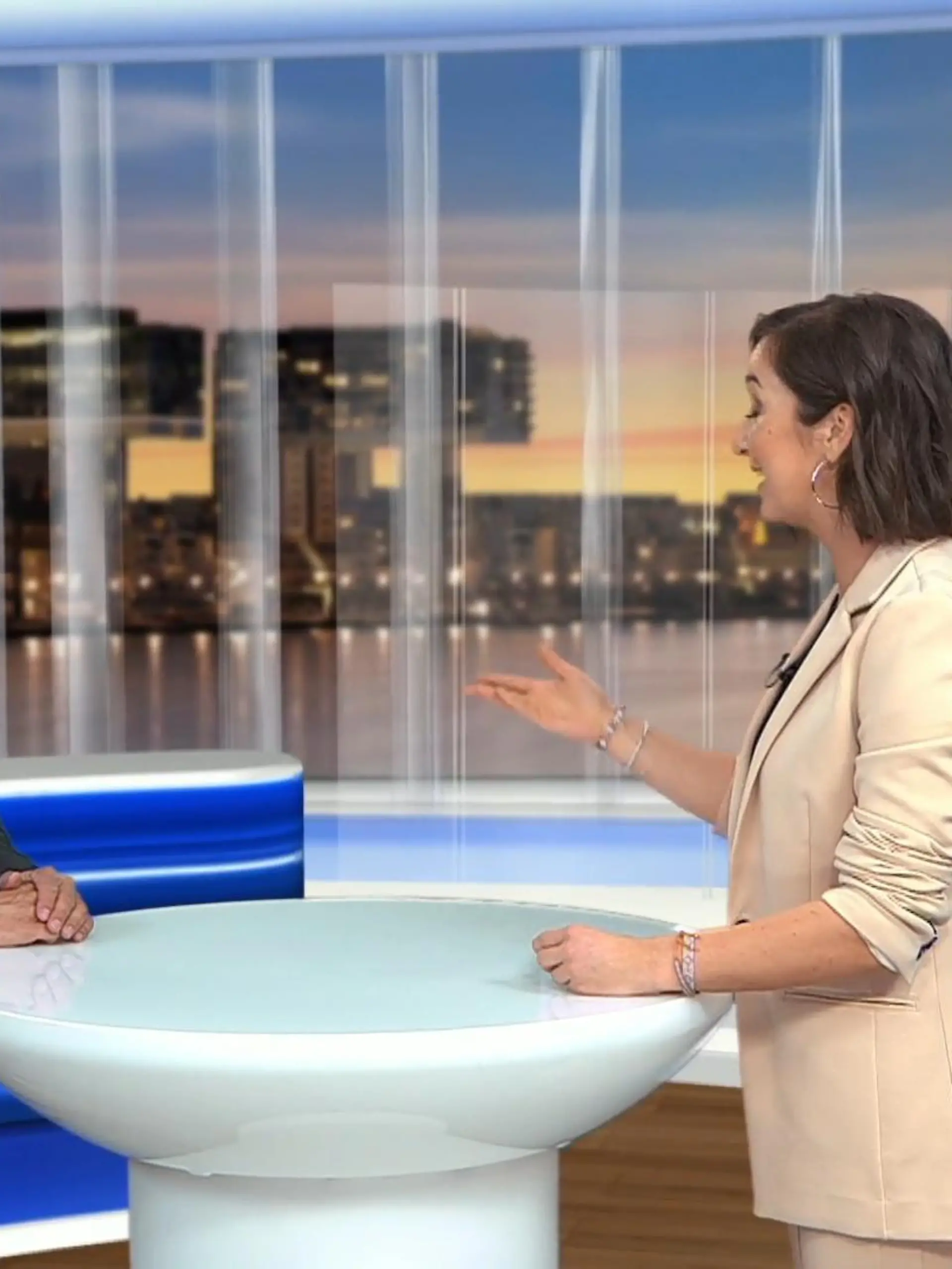 Bild zu: "Falk Schnabel im RTL WEST Studio"