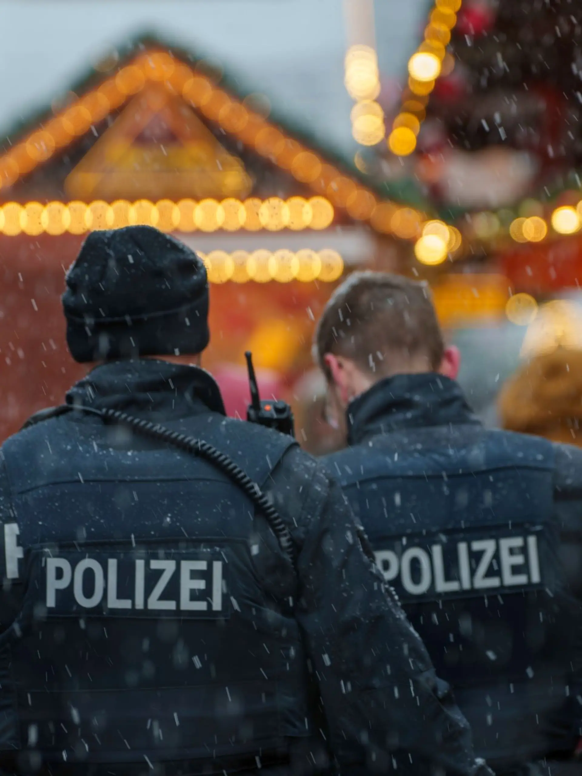 Bild zu: "Elmshorn: Teenager (17) plant Lkw-Anschlag auf Weihnachtsmarkt – Festnahme!"