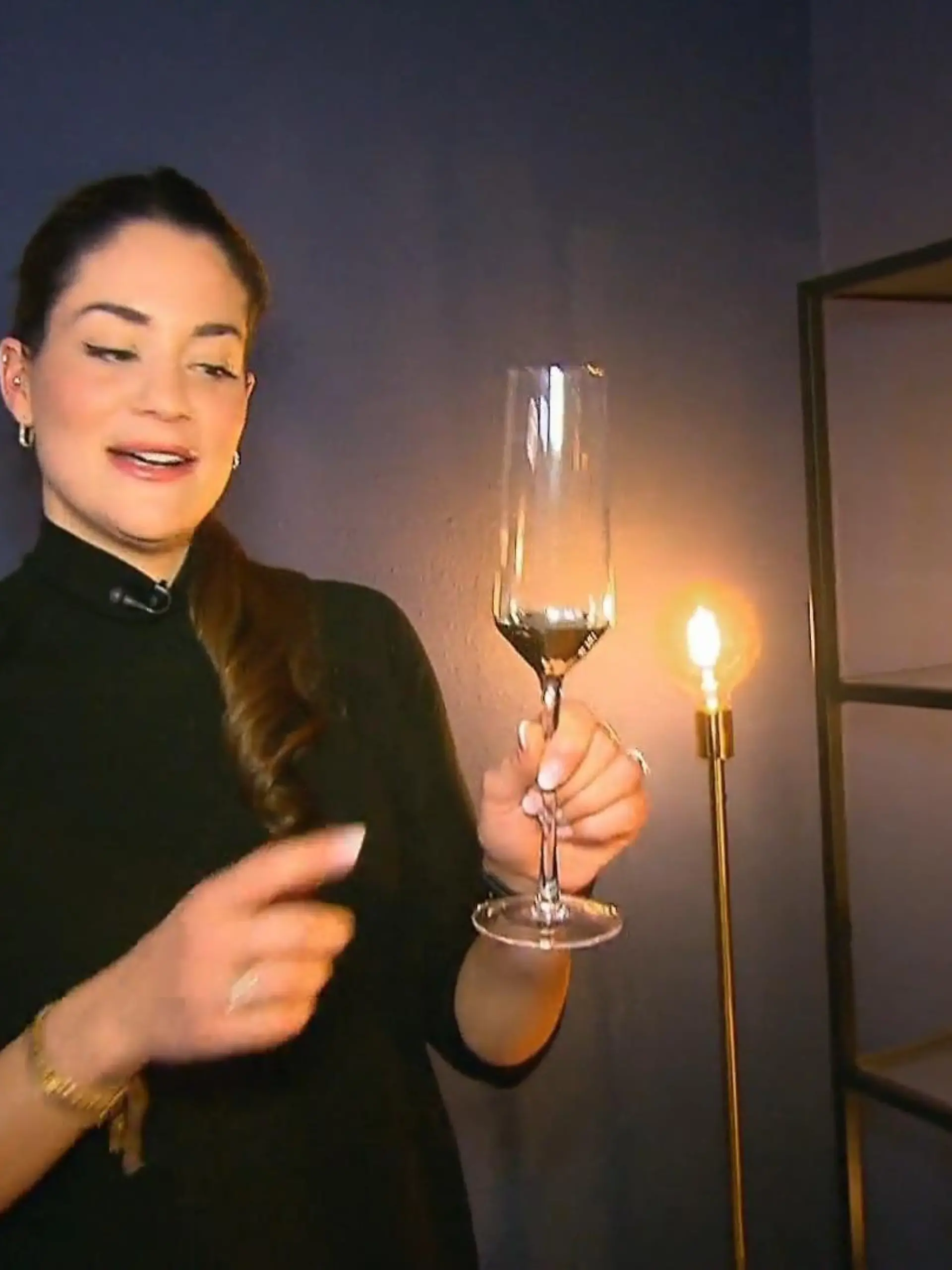 Bild zu: "Vivian kreiert Extravaganz mit Glas"