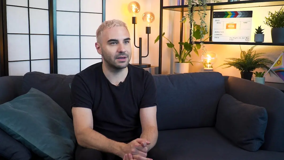 Lars Steinhöfel möchte seinen Fans etwas Wichtiges sagen. 