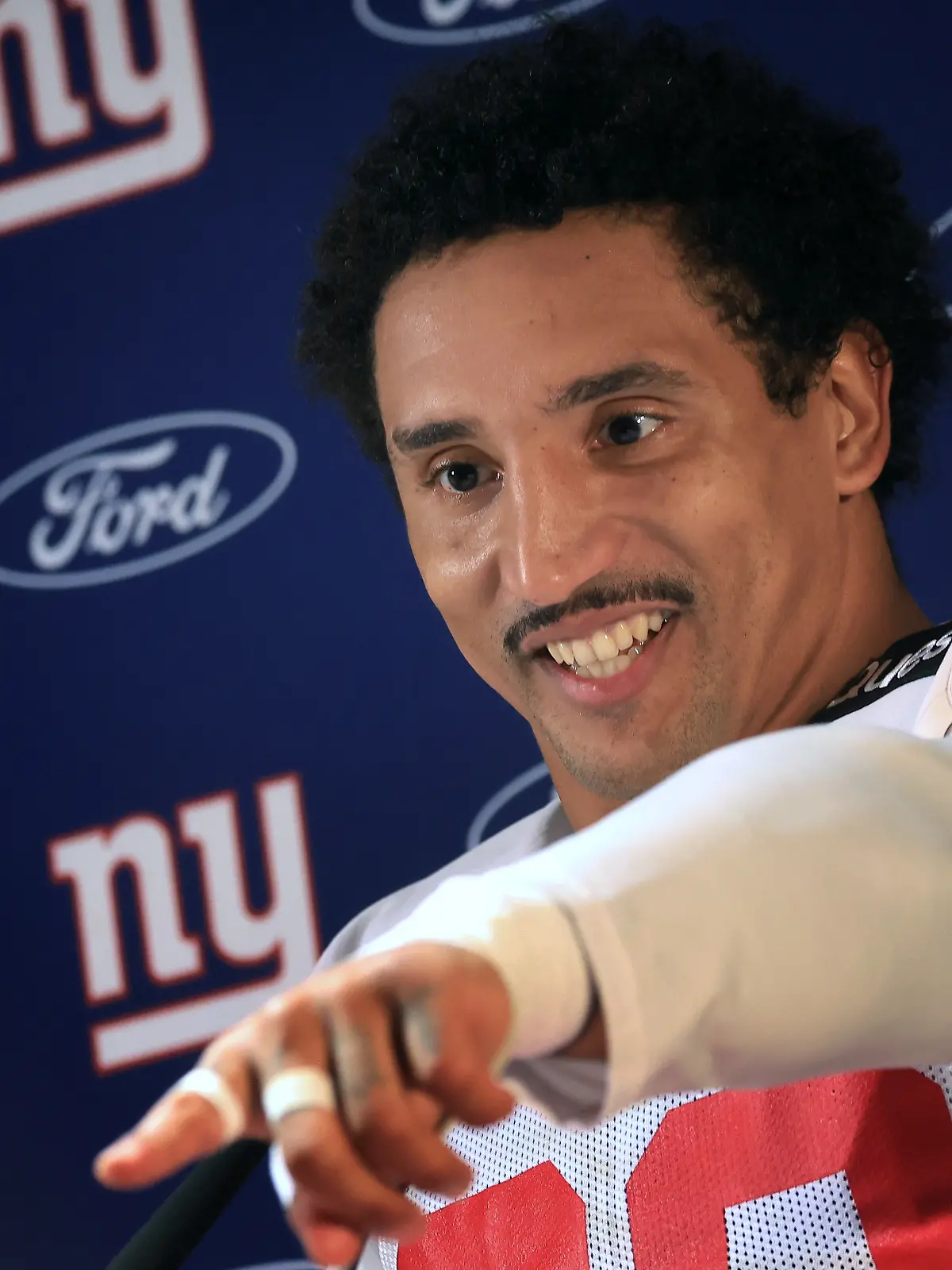 Der deutsche Football-Profi Jakob Johnson genießt seine Zeit mit den New York Giants in München.