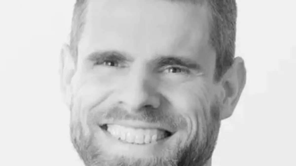 Dr. Arvid Neuman