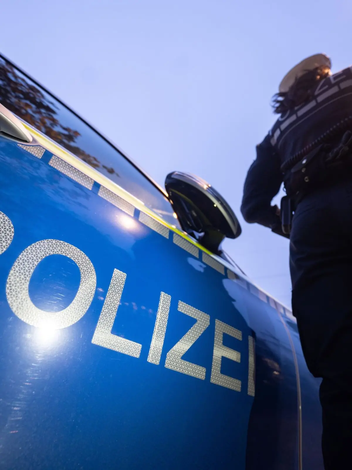 Bild zu: "Polizei findet Frauenleiche am Neckar"