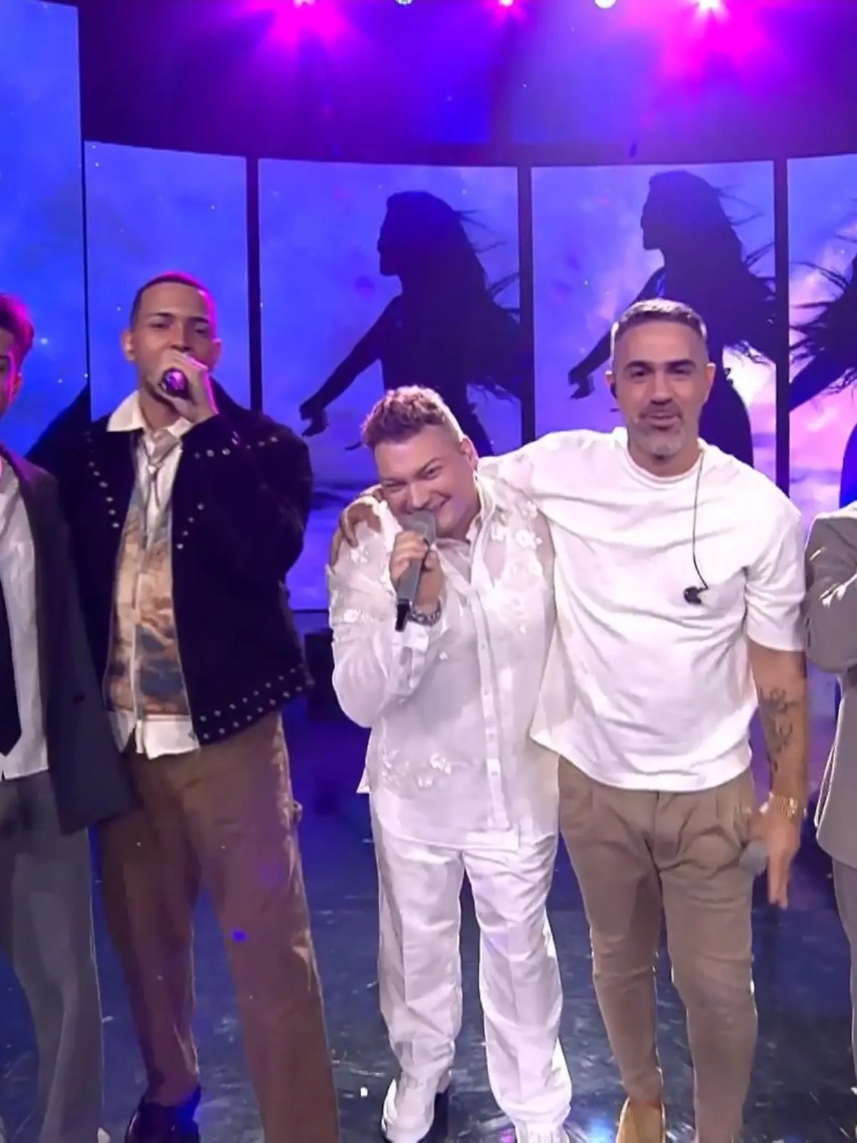 Bild zu: "Bushido singt gemeinsam mit den DSDS-Finalisten"
