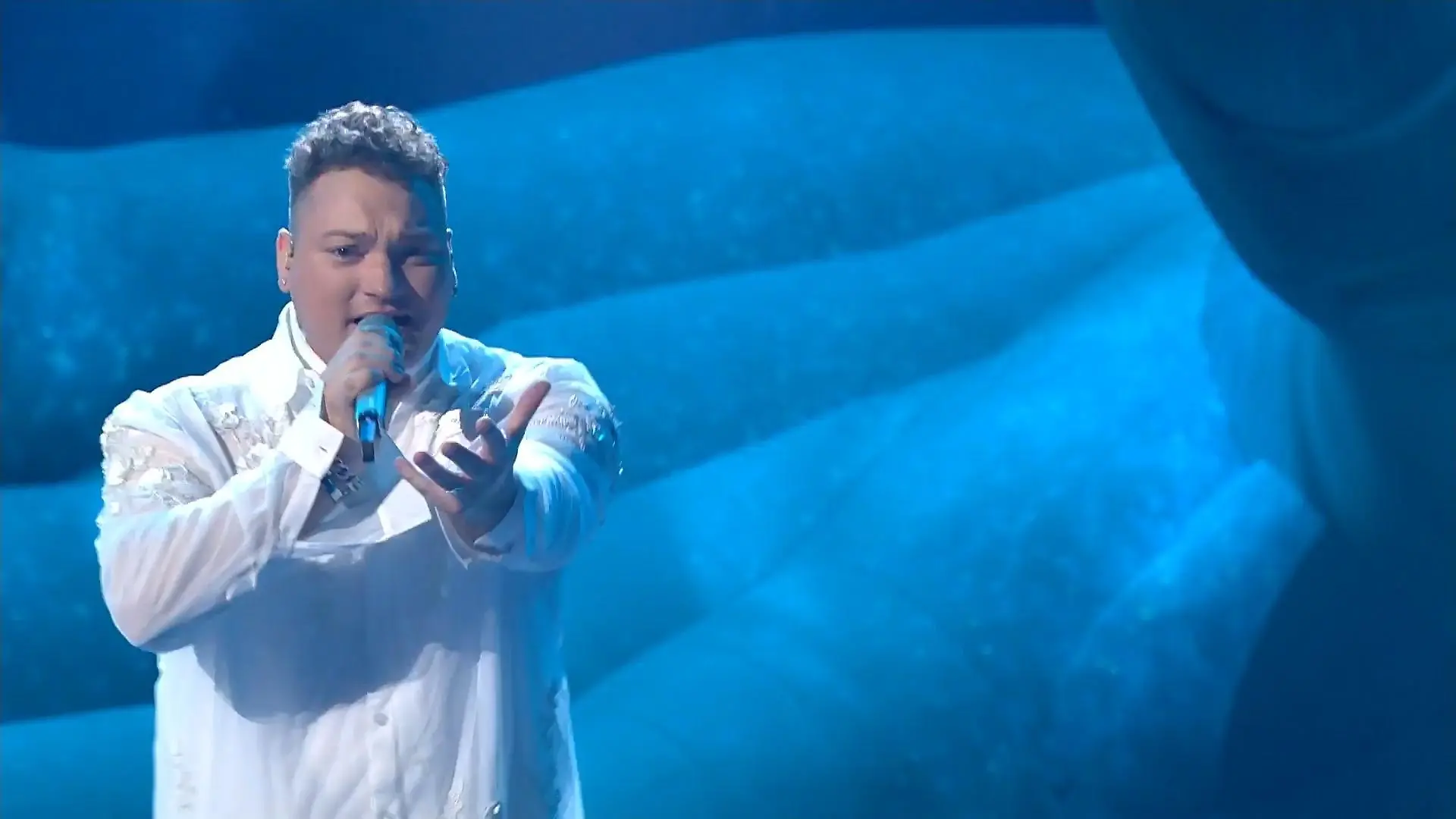 Christian Jährig singt "Tattoo" für seine Großeltern Im großen DSDS-Finale