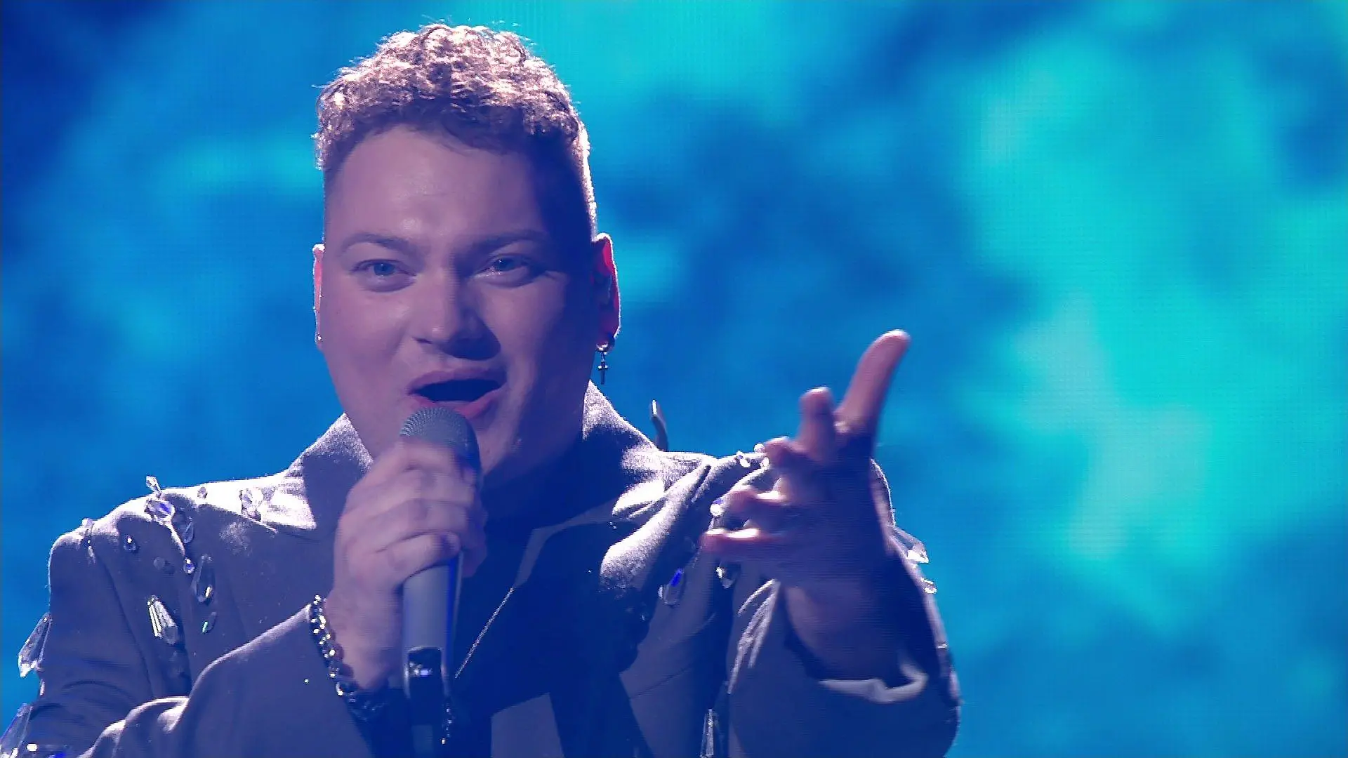 Christian Jährig singt "My Heart Will Go On" bei DSDS Standing Ovations im Finale
