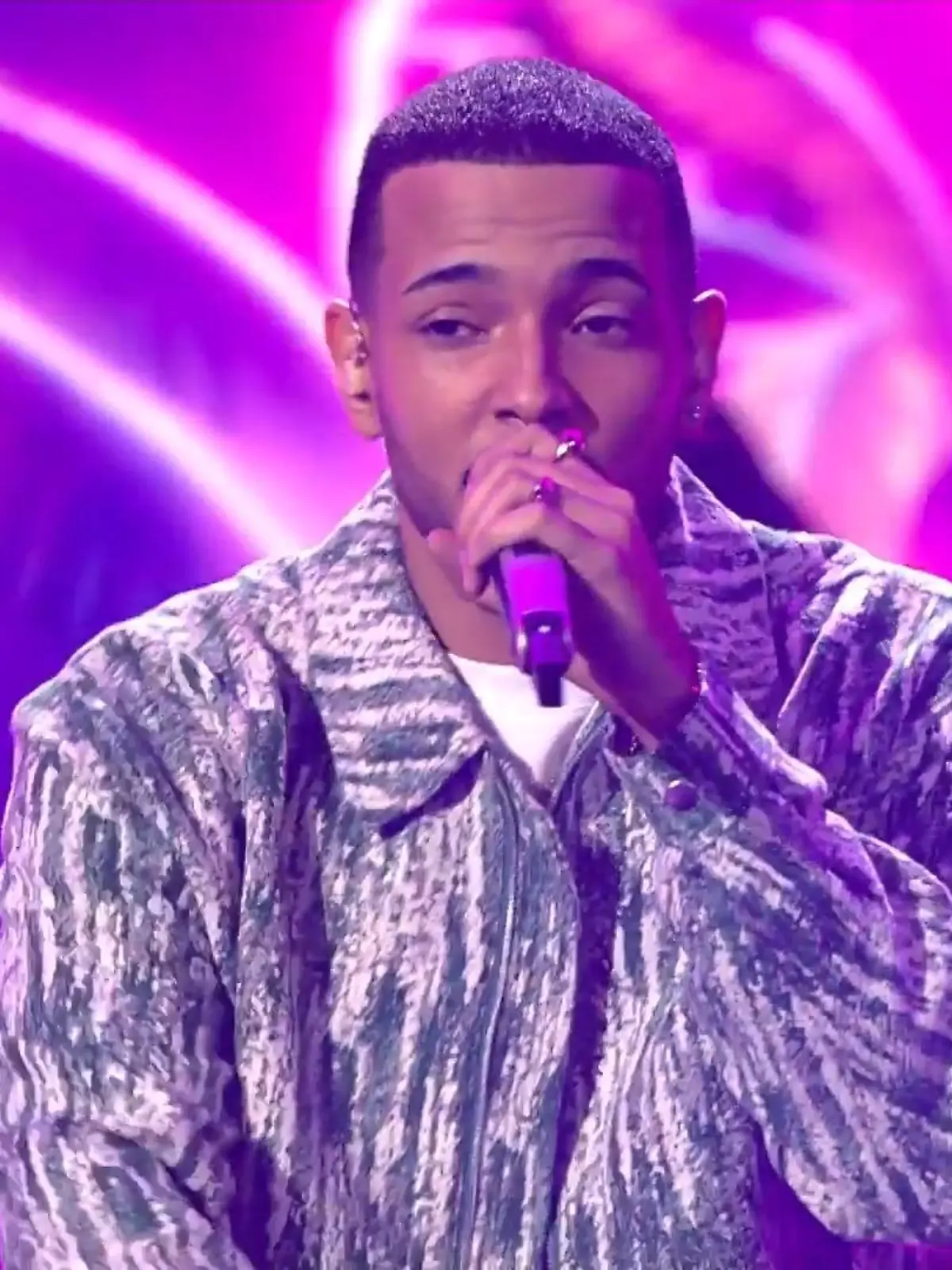 Bild zu: "Philip Matas singt seinen Final-Song „Chateau Marmont“"