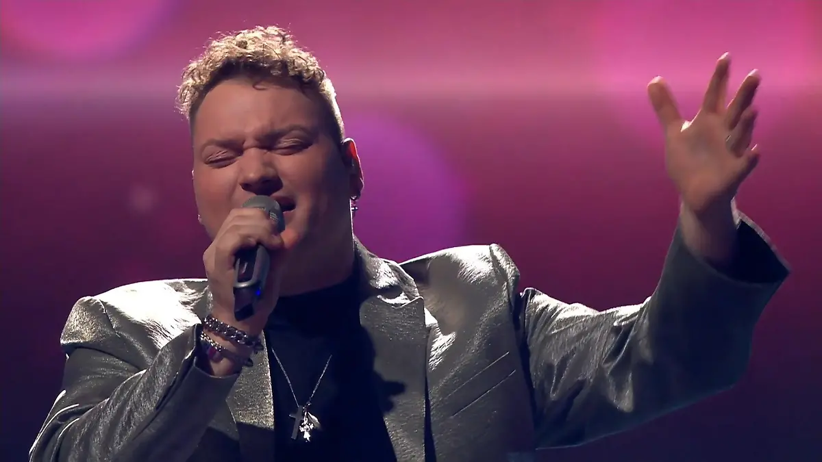 Superstar Christian Jährig singt „Auf eigenen Beinen“ DSDS-Final-Song