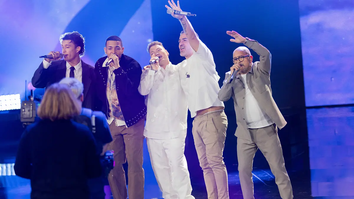 Die diesjährigen DSDS-Finalisten dürfen in der letzten großen Show gemeinsam mit Rapper Bushido auf der Bühne stehen. 