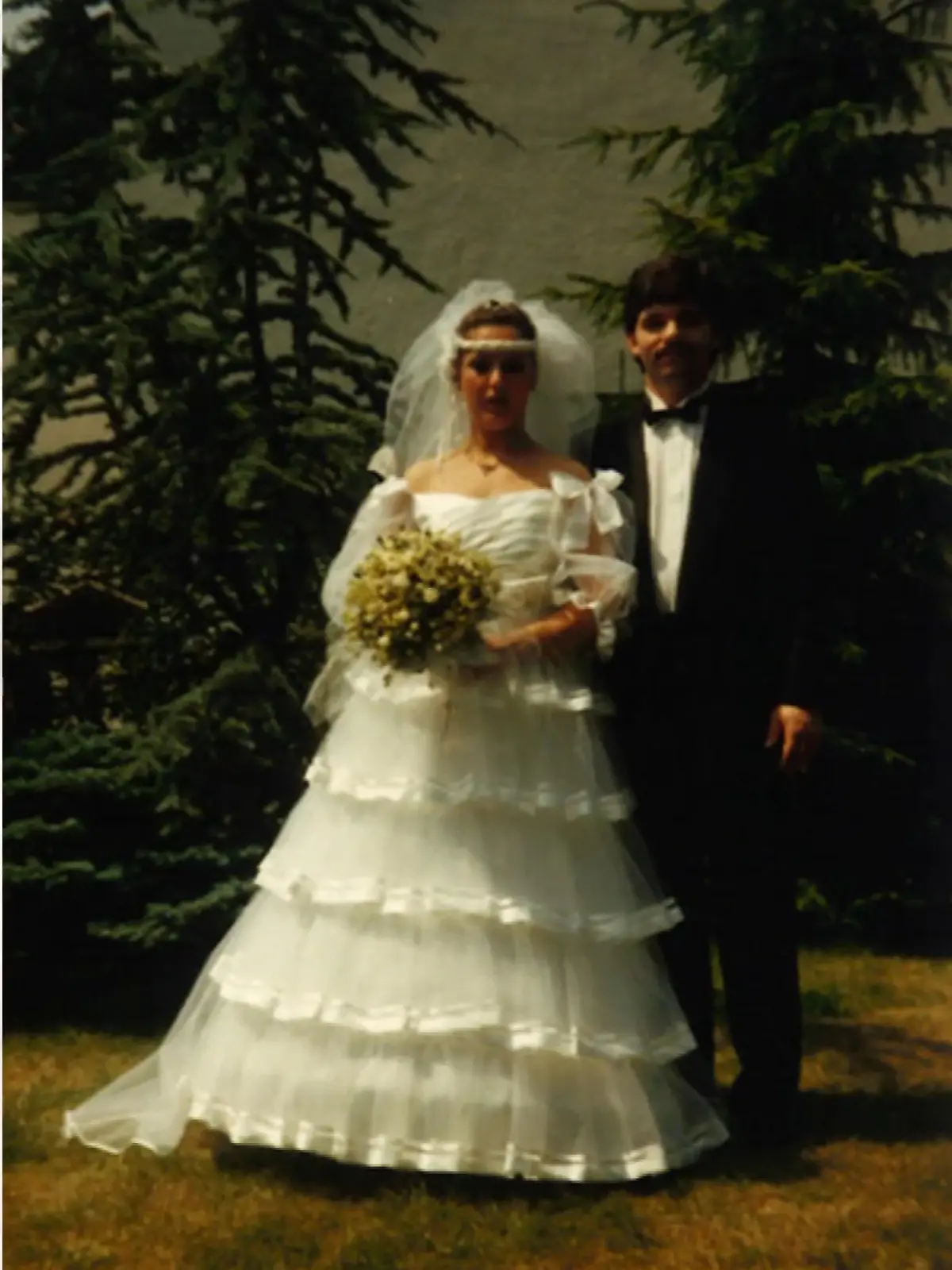 Bild zu: "Antje lässt Brautträume wahr werden"