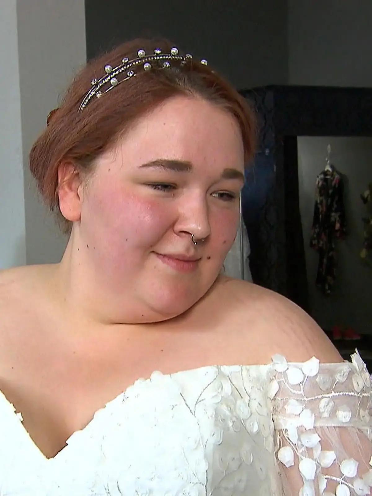 Bild zu: "Antje hat ein ganz besonderes Kleid für ihre Braut"