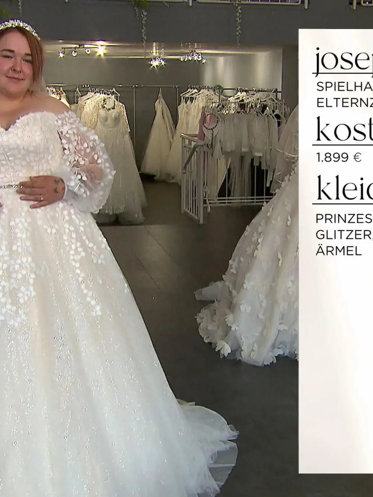 Bild zu: "Zwei Traumkleider stehen zur Auswahl"